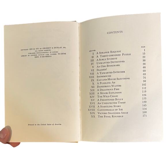 VTG 1971 Hardy Boys #33 Yellow Feather Mystery Book by Franklin W. Dixon, HC - Picture 3 of 5